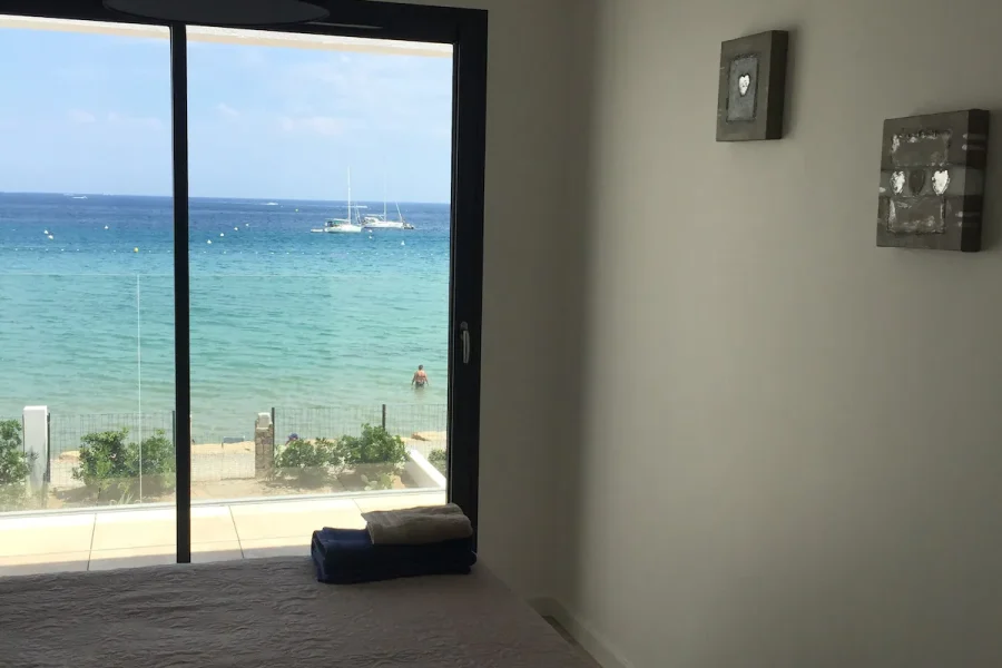 1ad54555-5baa-4b6d-bffa-8ee0620d1028