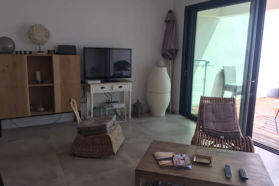 256d3735-57bc-4943-8c66-f59681e86e5f