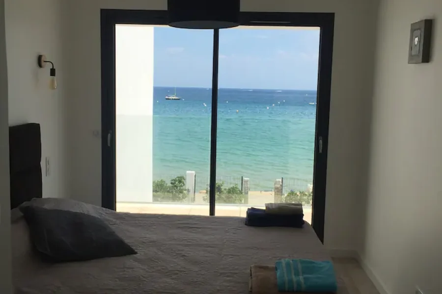 a404ee95-cd0d-426f-a866-2c10cf278563