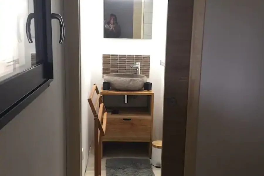 ba9a4d74-1244-4c65-ab8b-6f0100e8a855