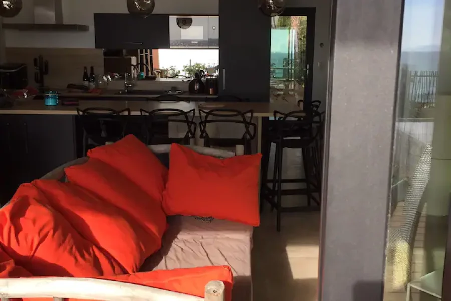 e4ccdc45-03c5-4a89-8174-6c4dfa2506bd